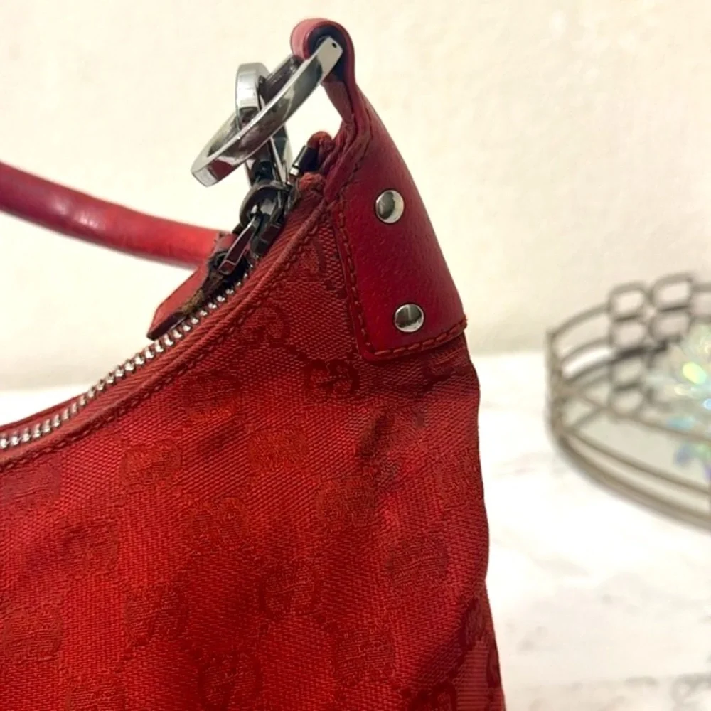 Gucci Red Shoulder Bag - Picture 15 of 16